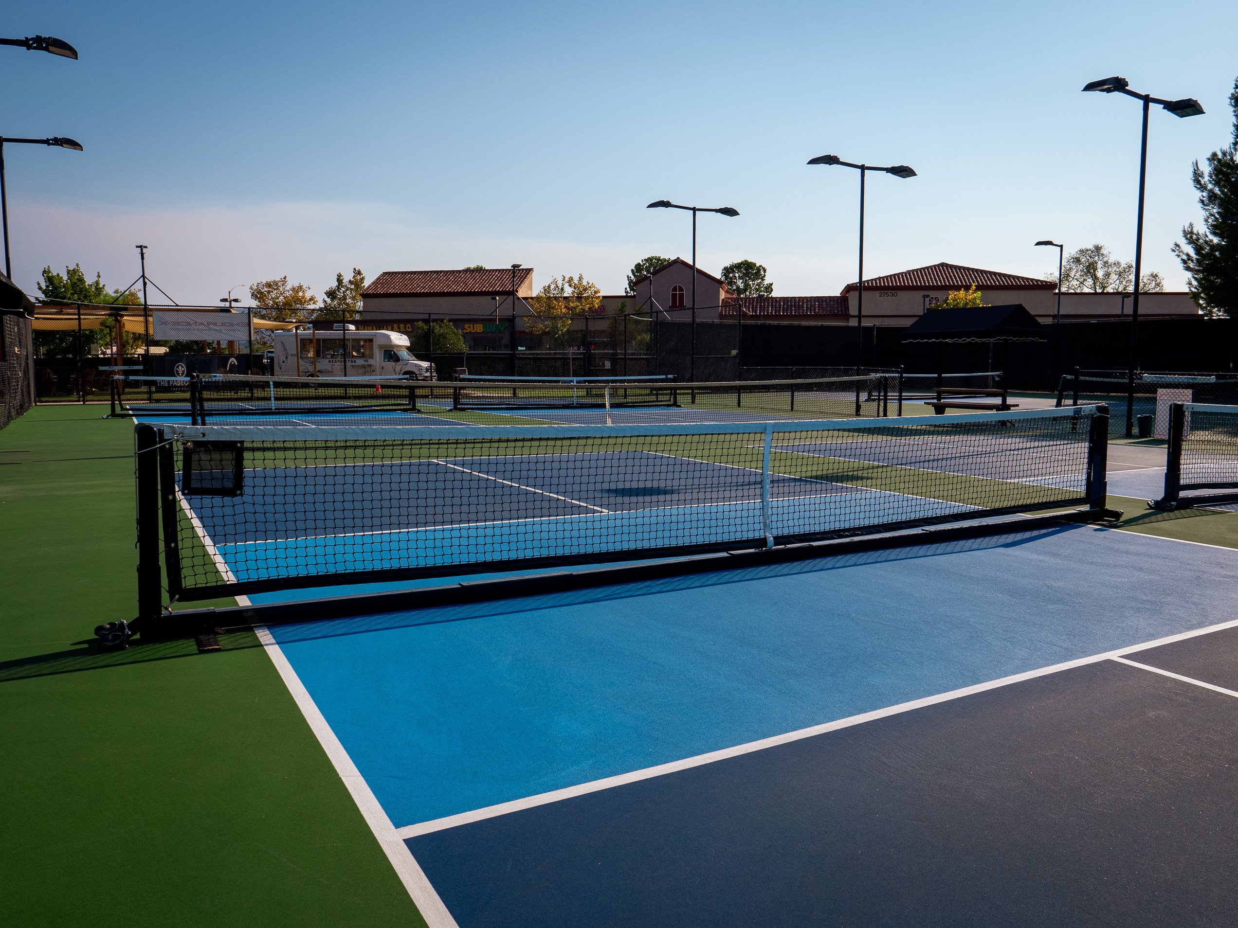 What new tennis drills are happening at the Paseo Club?