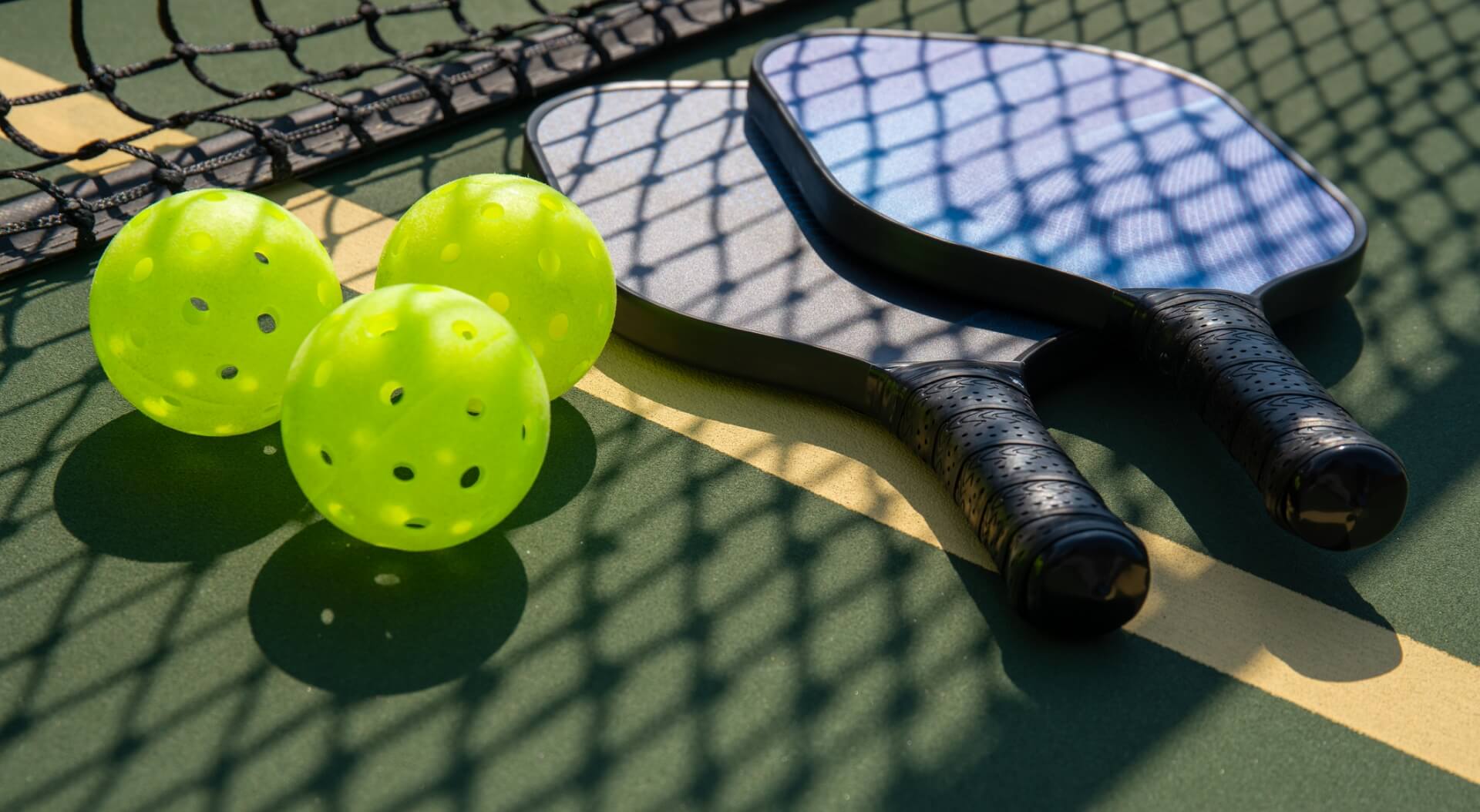 What is the etiquette on the pickleball court?